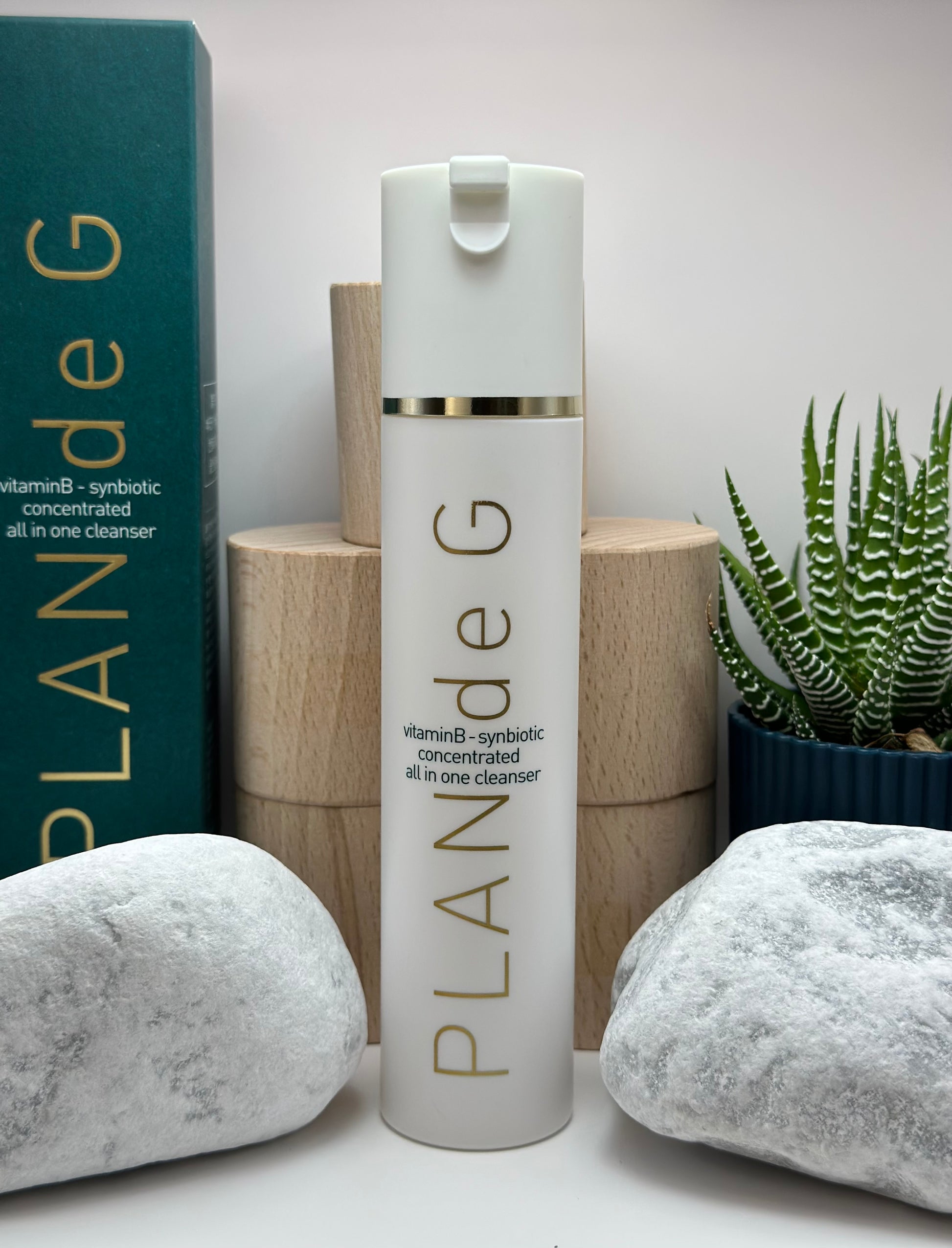 PLAN DE G vitaminB Symbiotic concentred All-in-One Cleanser